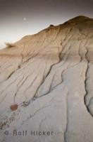 A must see and interesting attraction in Alberta, Canada is Dinosaur Provincial Park.