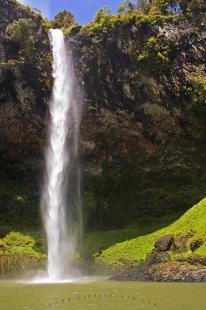 photo of Bridal Veil Falls Waikato Waterfall North Island New Zealand