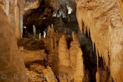Photo: 
Stalagmites Stalactites Aranui Cave Waitomo Waikato North Island NZ