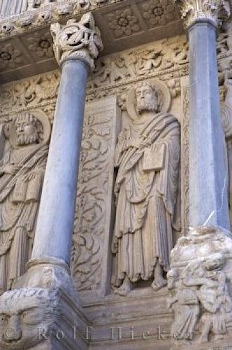 Photo: 
Church Pillars Arles