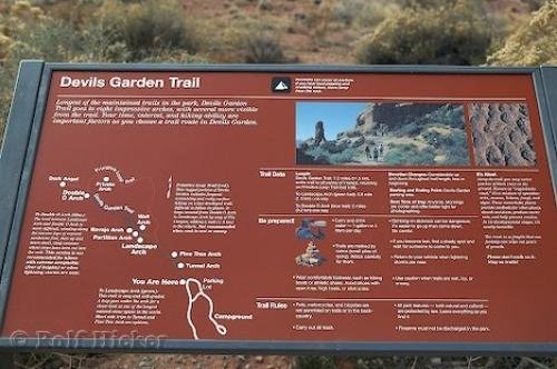 Photo: 
Devils Garden Trail Sign Arches