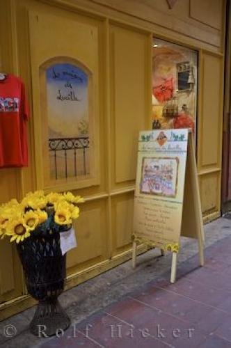 Photo: 
Elegant Old Town Nice Shop Provence France