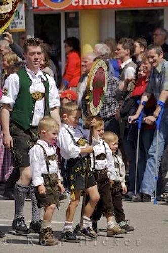 Photo: 
Historic Bavarian Maibaumfest