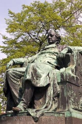 Photo: 
Johann Wolfgang Goethe Statue