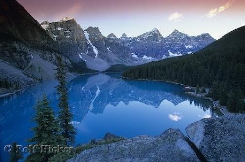 Photo: 
Lake Moraine Banff
