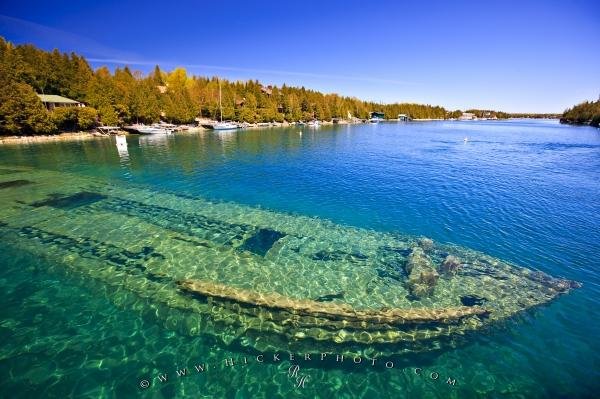 Photo: 
Shipwreck Fathom Five National Marine Park Ontario Canada