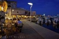 The small town of Sausset les Pins has a pretty waterfront which is abuzz at night with cafes and restaurants.