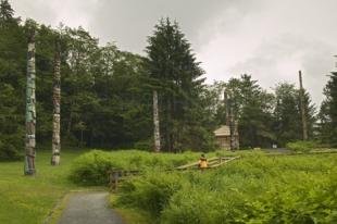 photo of native american totem