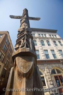 photo of Byward Market Totem Pole Ottawa Ontario