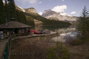 photo of canadian rockies Emerald lake Yoho