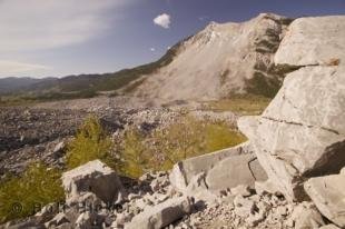 photo of frank slide alberta