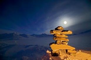 photo of inukshuk winter