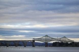 photo of McCullough Memorial Bridge