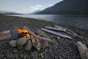 photo of Nimpkish Lake Campfire