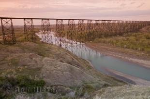 photo of oldman river alberta