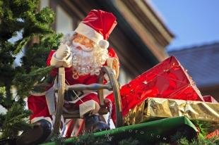 photo of Santa Decoration Market Stall Hessen Germany