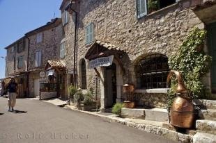 photo of Travel Destination Gourdon Provence France