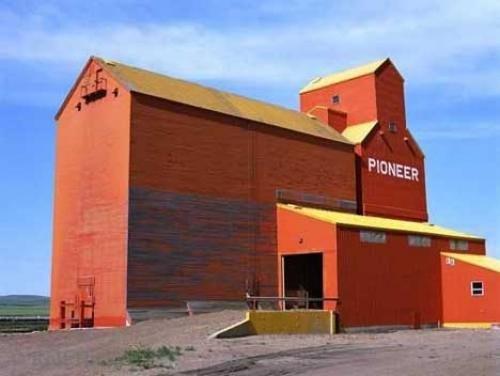 Photo: 
Grain Elevators