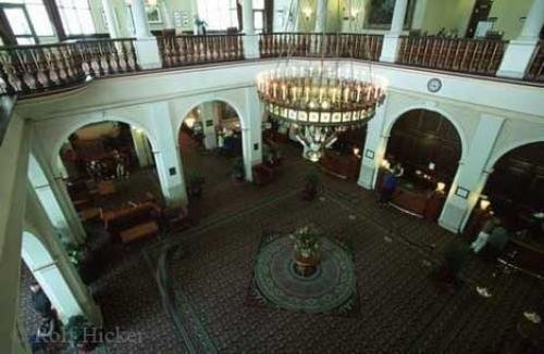 Photo: 
Lake Louise ad 42401n