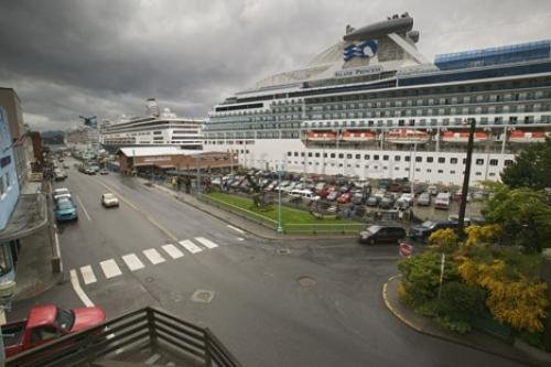 Photo: 
Cruise