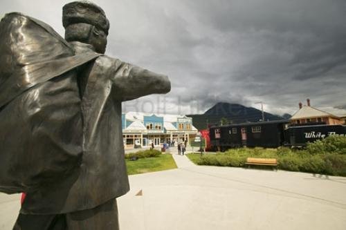 Photo: 
skagway centennial statue