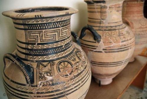 Photo: 
archaeological vases