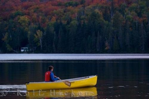 Photo: 
Autumn Canoeing Algonquin Provincial Park Ontario