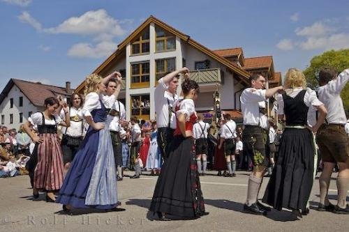 Photo: 
Bavarian Dance Pairs