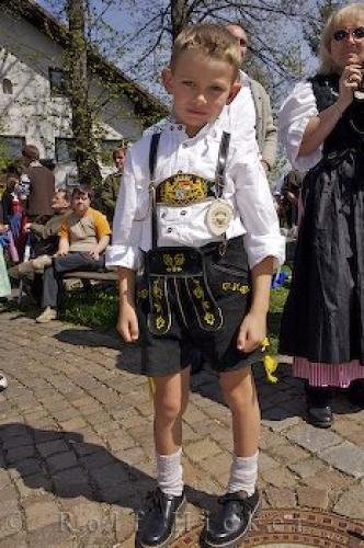 Photo: 
Boys Lederhose