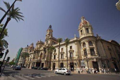 Photo: 
City Hall Valencia Spain