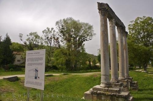 Photo: 
Columns Description Sign Riez Provence