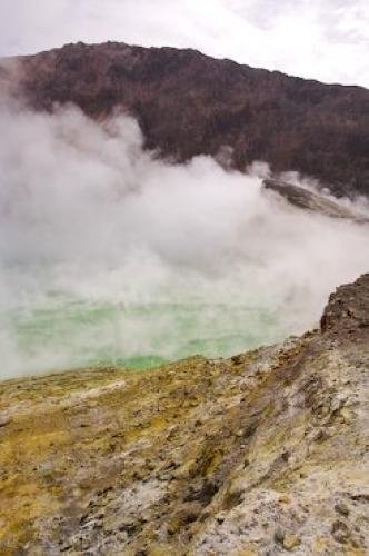 Photo: 
Crater Lake White Island Volcano