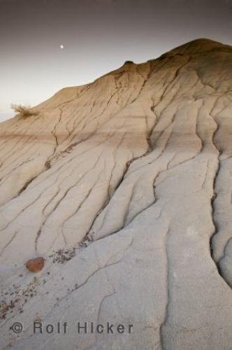 Photo: 
Dinosaur Provincial Park Dry Landscape