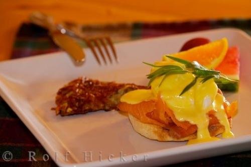 Photo: 
Eggs Benedict Rifflin Hitch Lodge