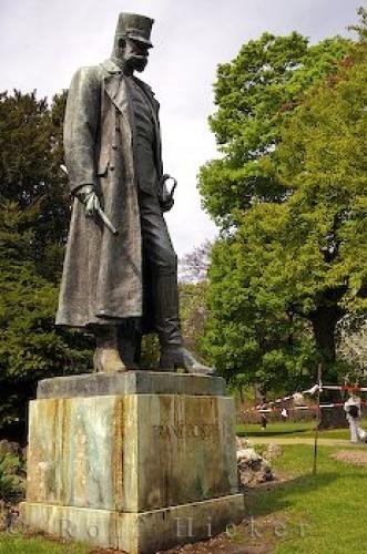 Photo: 
Franz Joseph I Statue Vienna Austria