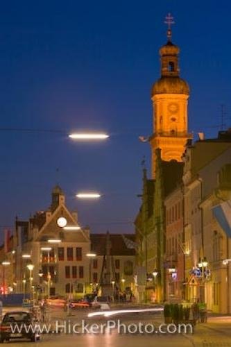Photo: 
Freising Rathaus Marienplatz Dusk Bavaria Germany