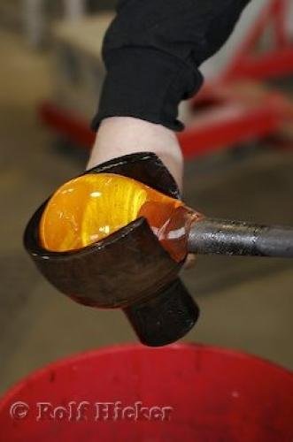 Photo: 
Glass Sculpting