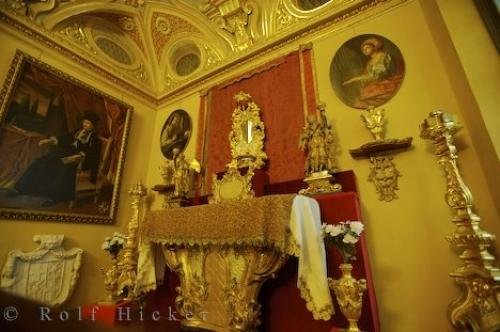 Photo: 
Gold Museum Chapel Alter