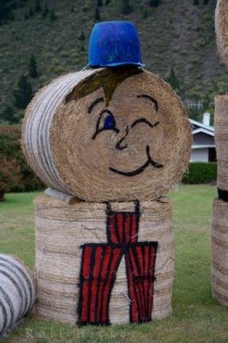 Photo: 
Hay Bale People Kurow North Otago New Zealand