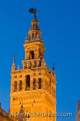 Photo: 
La Giralda Minaret Bell Tower Santa Cruz Sevilla Andalusia Spain