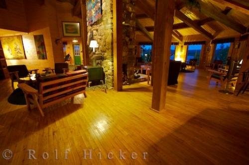 Photo: 
Luxury Rifflin Hitch Lodge Labrador