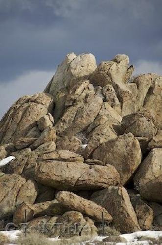 Photo: 
Photo of Mono Lake Rock Piles