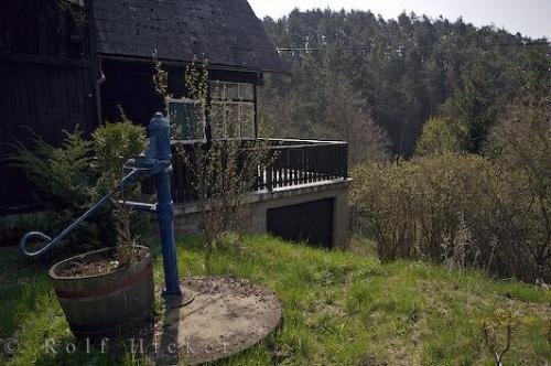 Photo of a landhouse in the beautiful countryside in the town of Morinka in the Czech Republic. Photo: 
Morinka Town Czech Republic