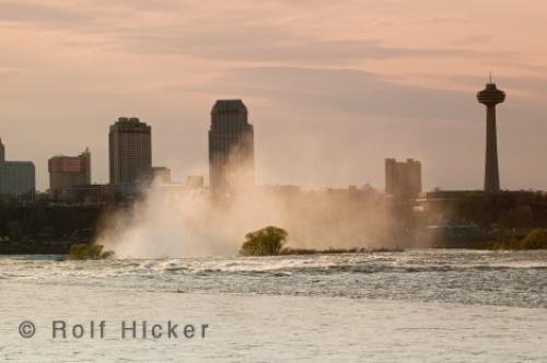 Photo: 
Niagara Falls Attraction