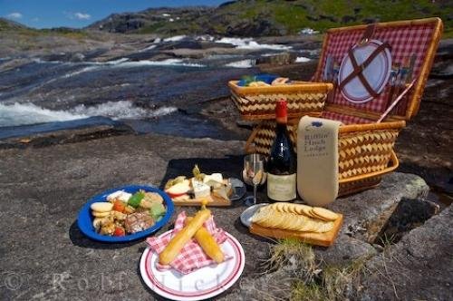 Photo: 
Picnic Hamper Southern Labrador