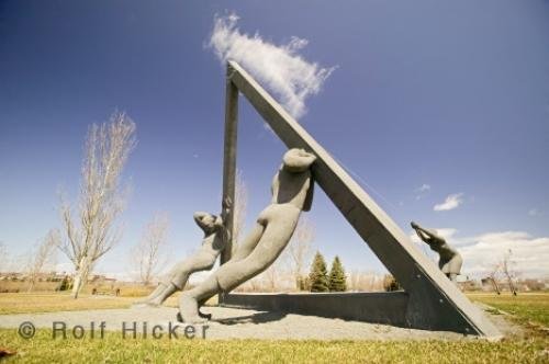 Photo: 
rimouski sculpture