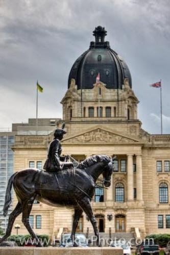 Photo: 
Royal Equestrian Statue Queen Elizabeth II Regina Canada