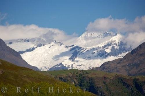 Photo: 
Snowcapped Mt Aspiring National Park South Island New Zealand