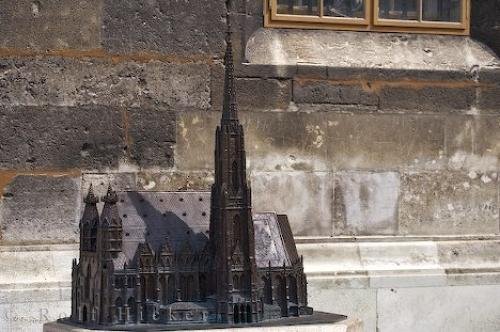 Photo: 
Stephansdom Cathedral Miniature Replica