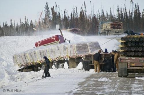 Photo: 
truck accident